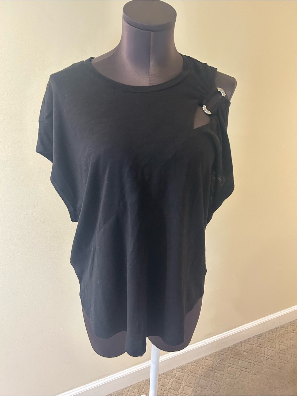 DKNY Black Women's Short Sleeve Top with Shoulder Ring Detail Size L